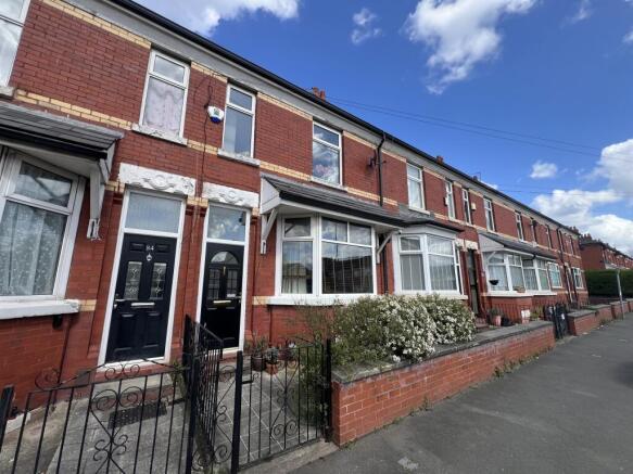 3 bed property, in Station Road Reddish, £250,000