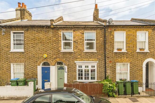 2 bed property, in Earlswood Street, £645,000