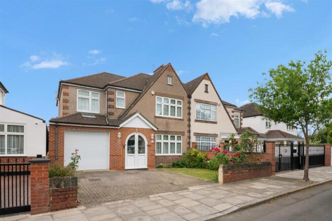 6 bed property, in Manston Avenue, £1,100,000