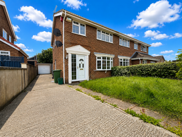 3 bed property, in Dorset Way, £375,000