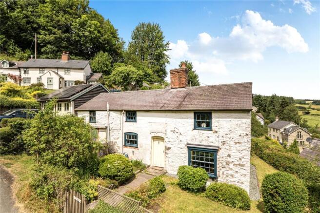 3 bed property, in Llangunllo, £235,000