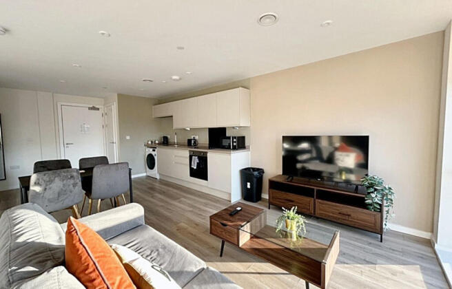 1 bed property, in 160 Richmond Row, £140,000