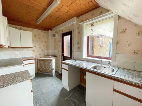 3 bed property, in St. Cuthberts Avenue, £150,000