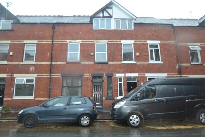 6 bed property, in Ladybarn Road, £480,000