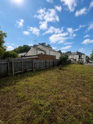 Land, in Land at 134 Linkfield Road, £475,999