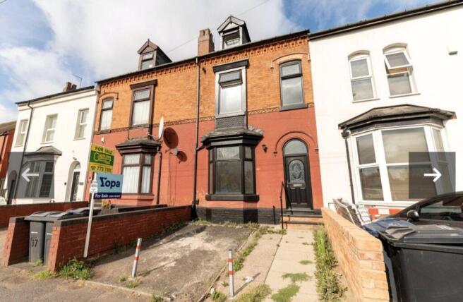 5 bed property, in Golden Hillock Road, £425,000