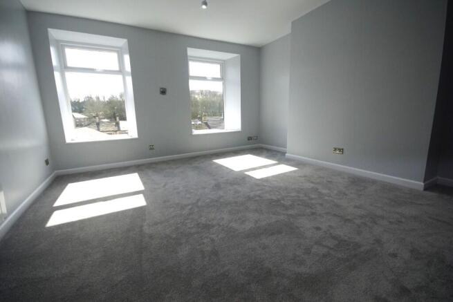 1 bed property, in Flat at High St West, £107,500