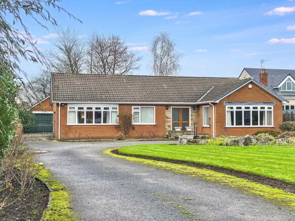 3 bed property, in The Garth, £525,000