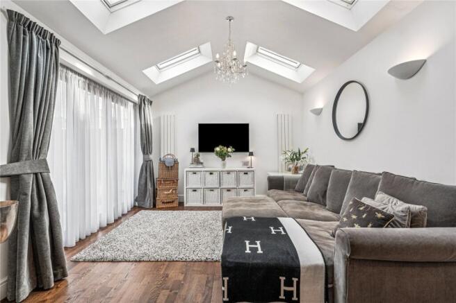 1 bed property, in St. Benets Close SW17, £500,000