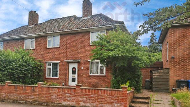 3 bed property, in Wheatley Road, £240,000