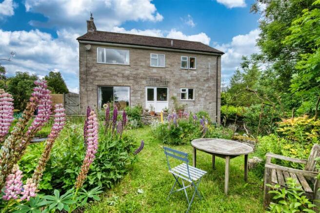 3 bed property, in Church Street, £550,000