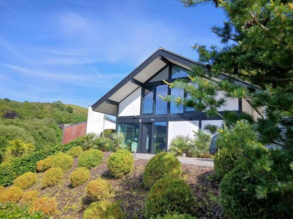 3 bed property, in Forest Lodge Lane, £650,000