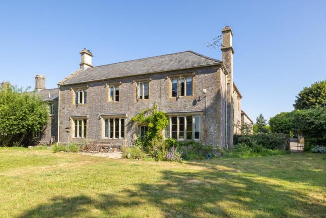 4 bed property, in Downhead, £1,350,000