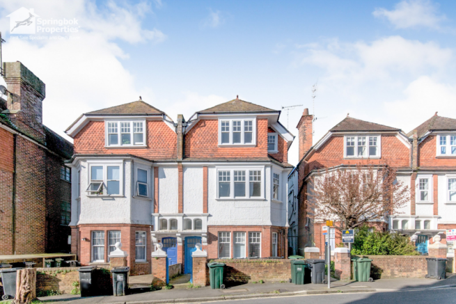 1 bed property, in 16 Meads Street, £105,000