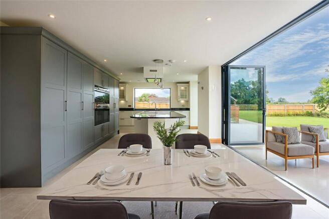 5 bed property, in Uppington, £1,700,000