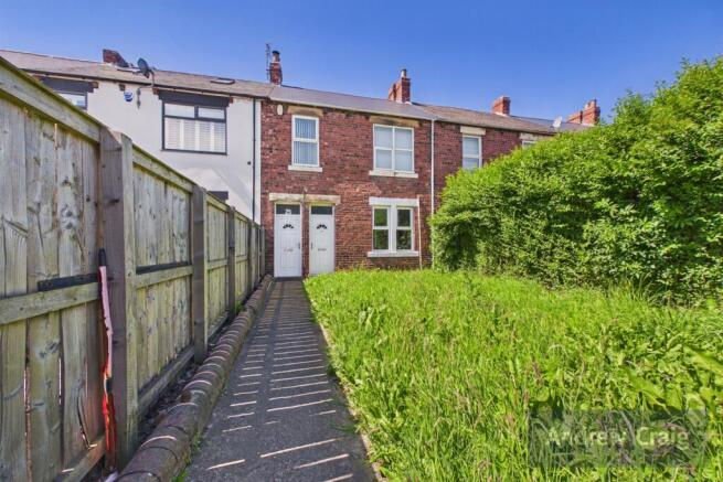 2 bed property, in George Street, £37,500