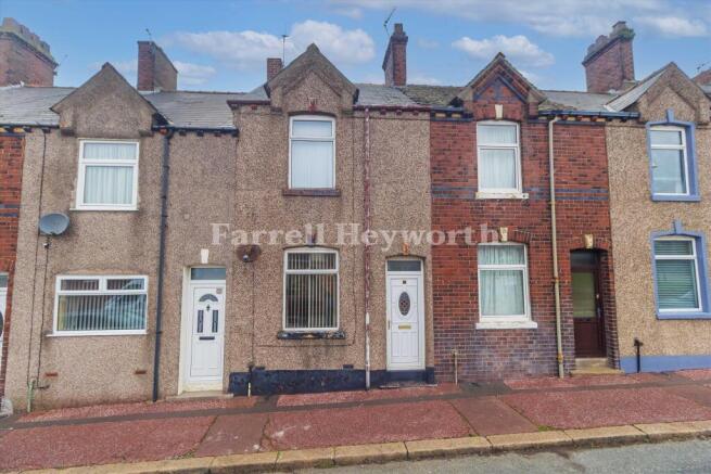 2 bed property, in Adelaide Street, £55,000