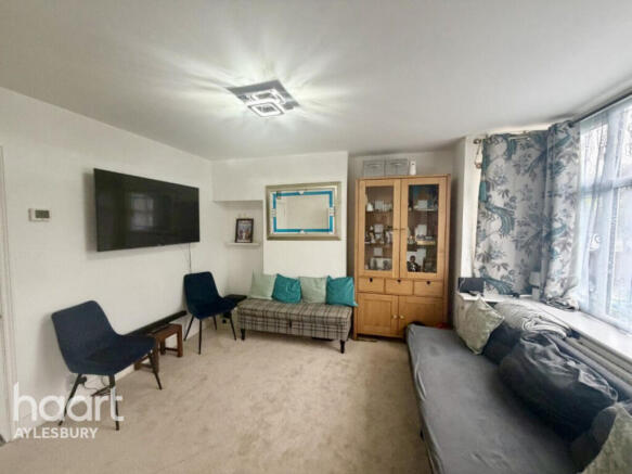 2 bed property, in Haydon Road, £290,000