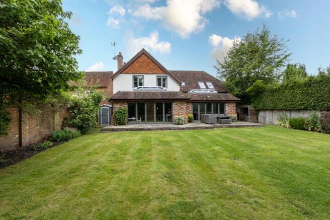 4 bed property, in Pankridge Street, £1,095,000