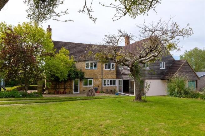 5 bed property, in Southay, £1,100,000