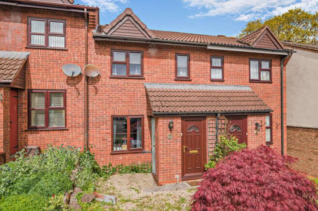 2 bed property, in Parklands Rise, £192,000