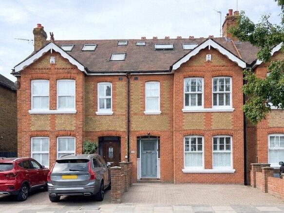 4 bed property, in Windmill Road, £1,395,000