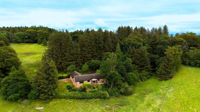 6 bed property, in Abercraig, £425,000