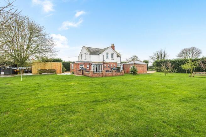6 bed property, in Terrington St. Clement, £550,000