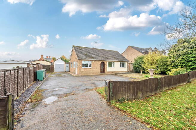 3 bed property, in Welland Way, £350,000