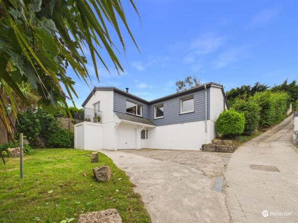 3 bed property, in Grist Lane, £500,000