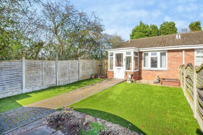 2 bed property, in Torside, £199,950