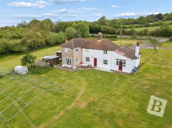 4 bed property, in Lower Bedfords Road, £900,000
