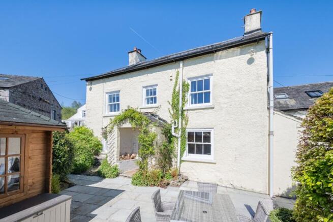 6 bed property, in Michael Yeat Farm, £1,000,000