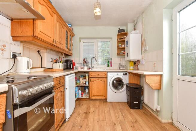 3 bed property, in Carlsden Close, £230,000