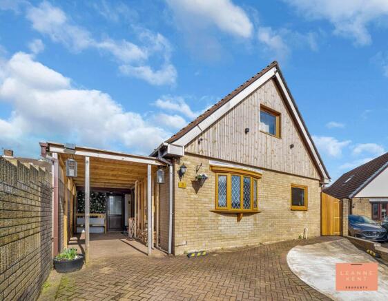 5 bed property, in Church Street, £485,000