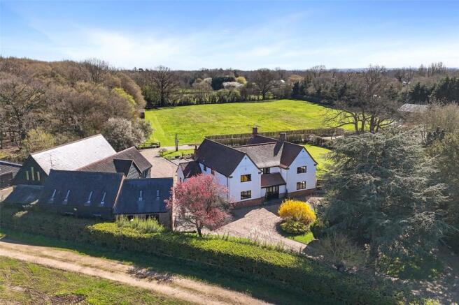 6 bed property, in Broken Green, £1,995,000