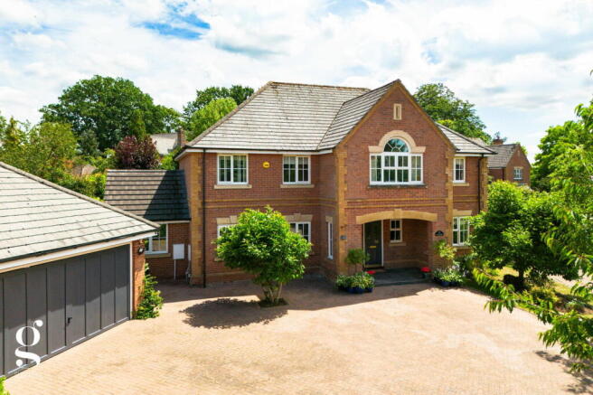 5 bed property, in St. Mary's Lane, £850,000