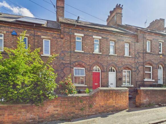 3 bed property, in Gawthorne Street, £150,000