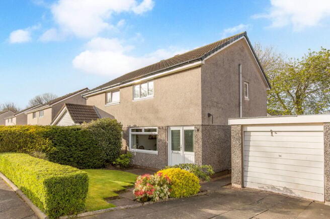 3 bed property, in Crawford Gardens, £320,000
