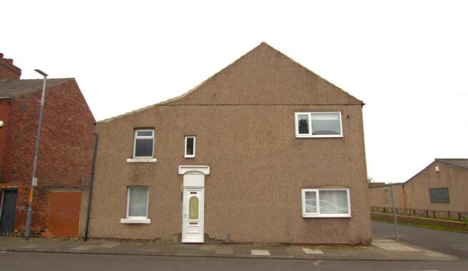 2 bed property, in Beaumont Road, £64,000