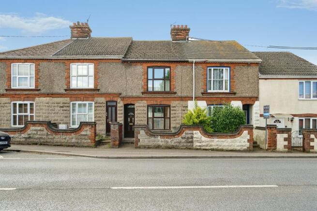 3 bed property, in Norwich Road, £180,000