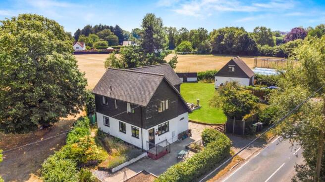 5 bed property, in Dunmow Road, £650,000