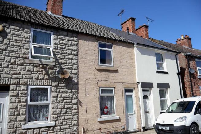 3 bed property, in Co-Operative Street, £83,000
