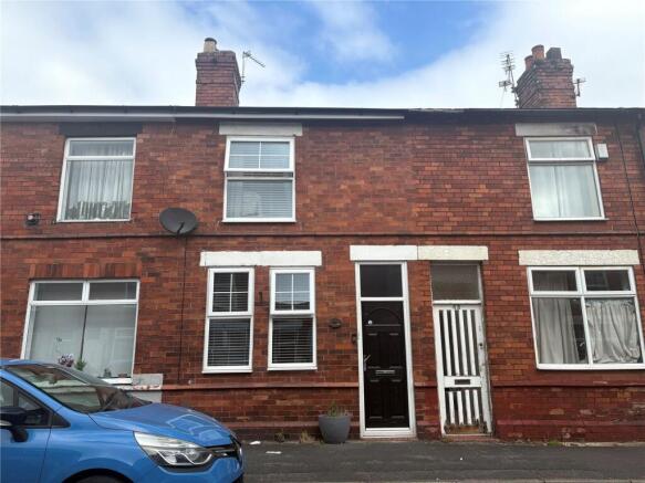 2 bed property, in Lancaster Street, £140,000