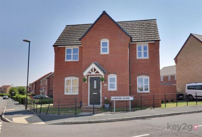 3 bed property, in Lawson Close, £260,000