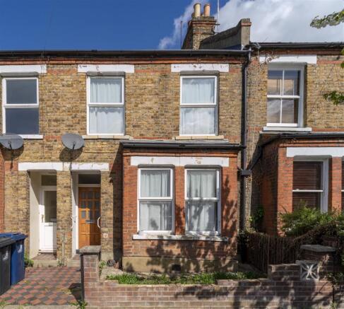 2 bed property, in Framfield Road, £615,000