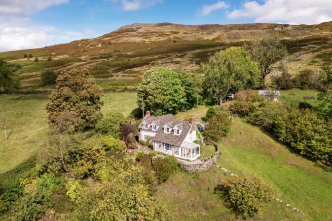 3 bed property, in Ivy Cottage, £515,000