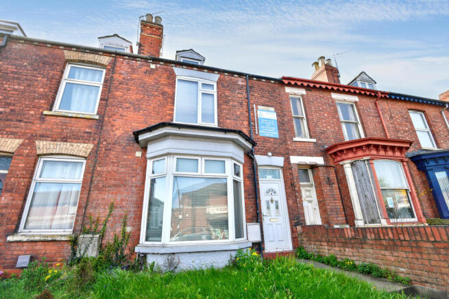 6 bed property, in Bridge Road, £239,995