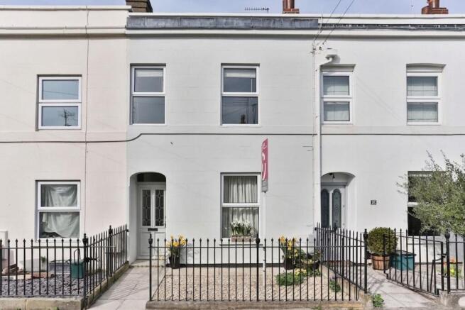 3 bed property, in Princes Road, £440,000
