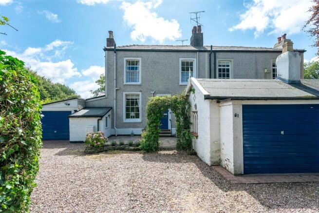 3 bed property, in Freshfield Road, £550,000